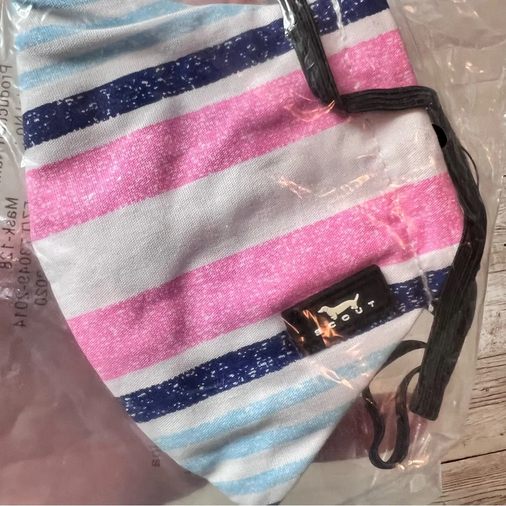 💚ScoutBags NWT face mask